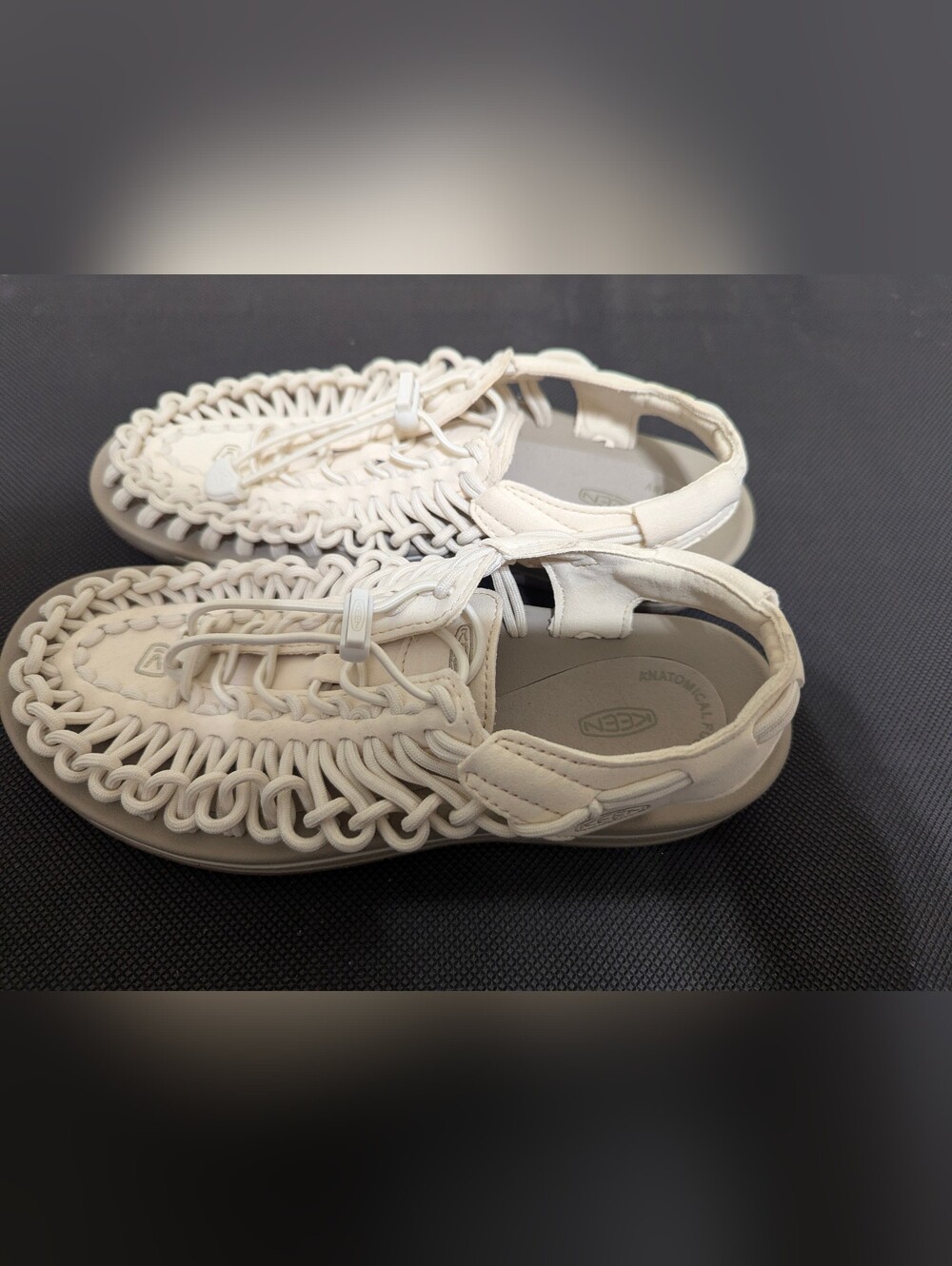 NWOT Keen Women’s UNEEK Sandal Sneaker — White Cap/Cornstalk - Picture 2 of 8